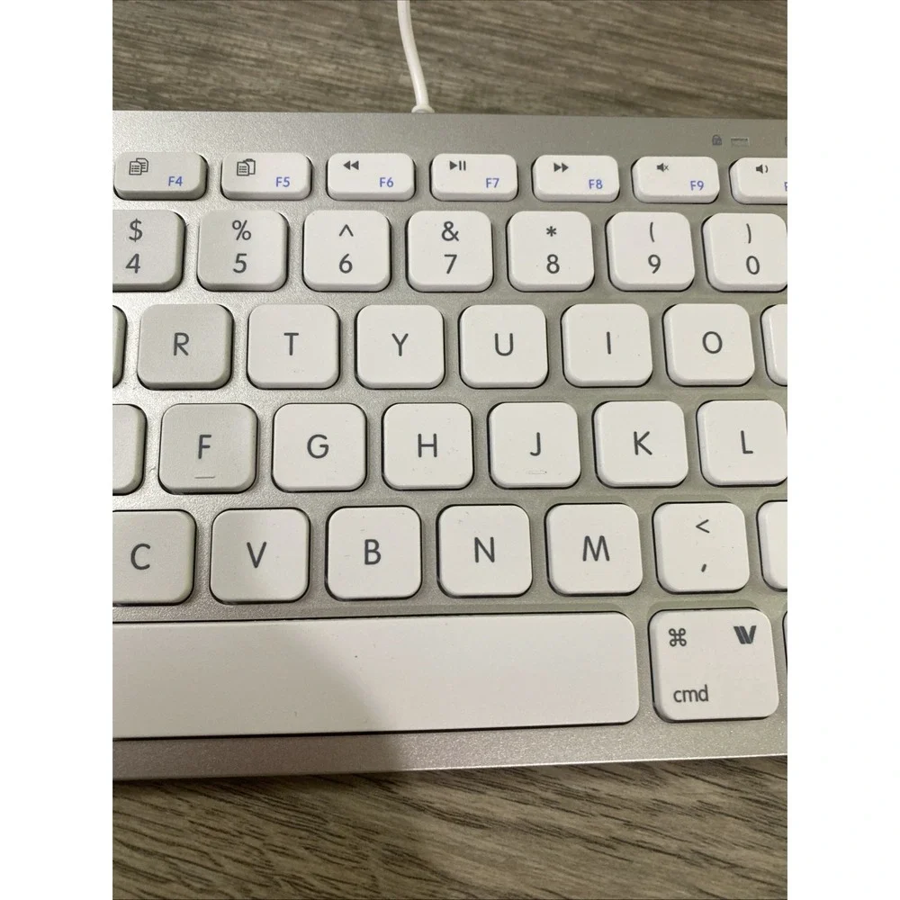 Macally SLIMKEYCA Wired USB Keyboard Mac Silver White Excellent Compact Design